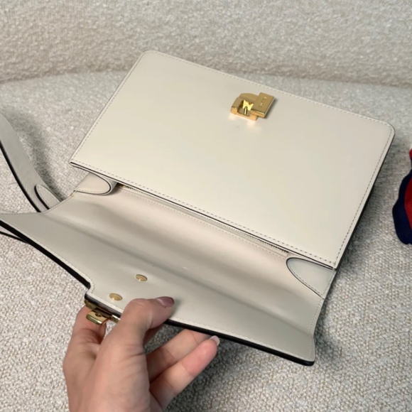 Authentic Gucci Small Sylvie Shoulder Bag White - Picture 9 of 15